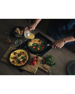Keptuvė FISKARS HF omletams, lietiniams blynams, 22cm